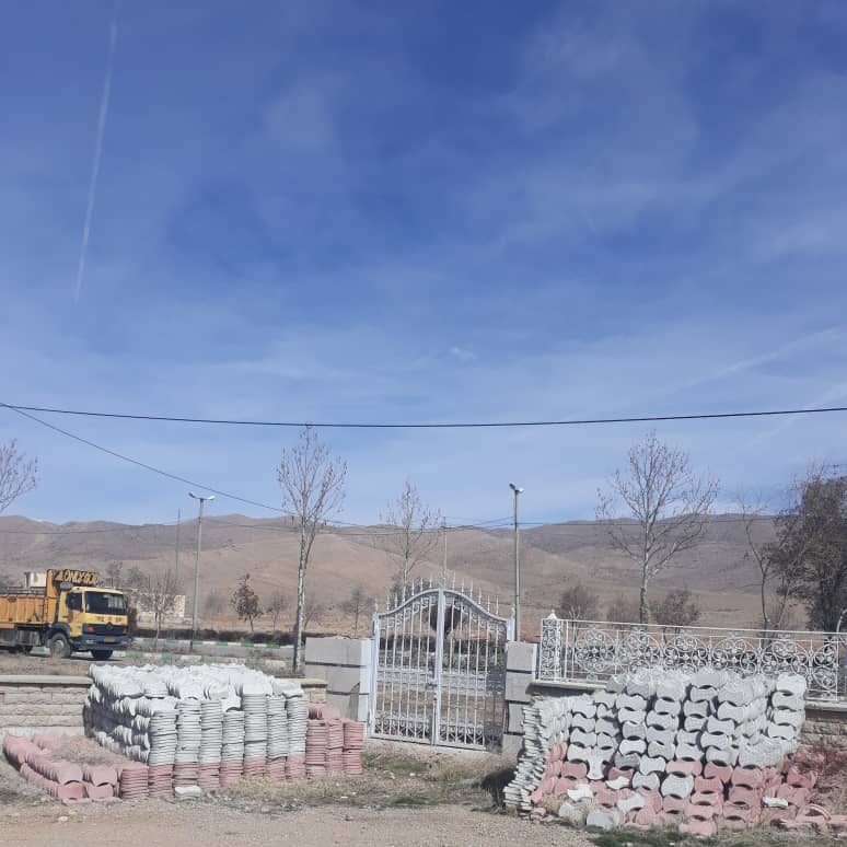 گام شهرداری سده در زیباسازی معابر؛ خرید ۱۰ هزار مترمربع موزاییک برای خیابان ولیعصر